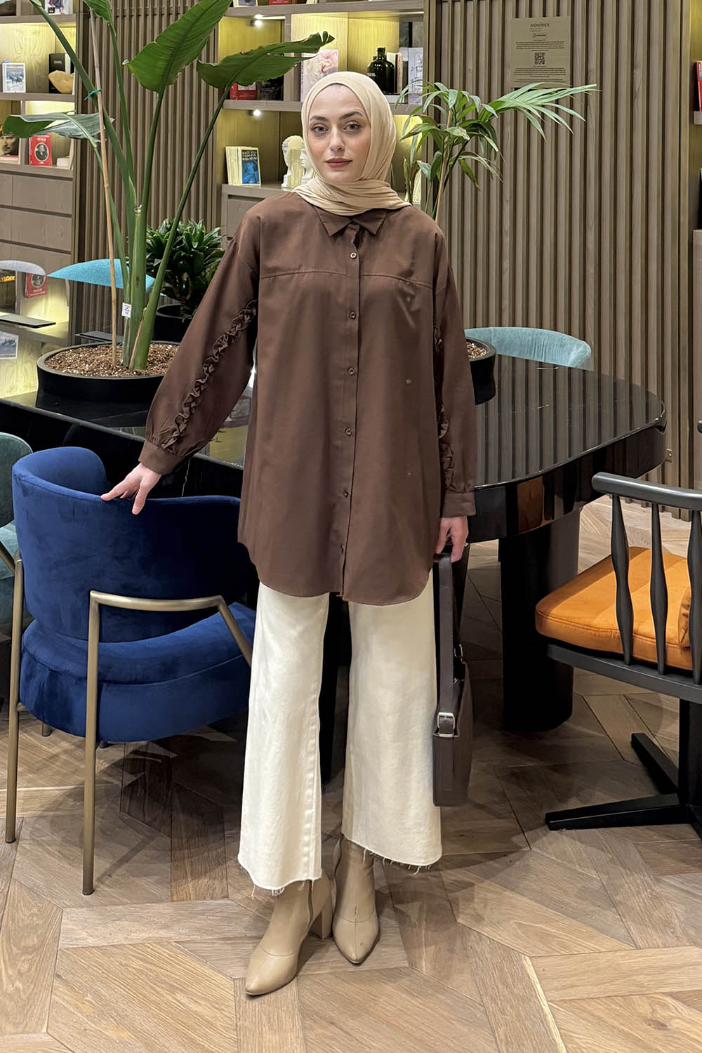 Bitter Brown Shirt Collar Long Arm Cotton Polyester Shirt