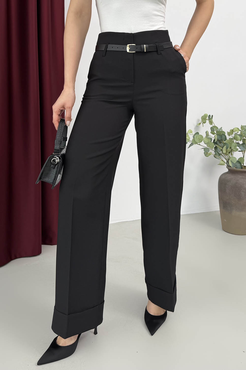 Lamelif Paçası Katlı Yüksek Bel Pantolon Siyah