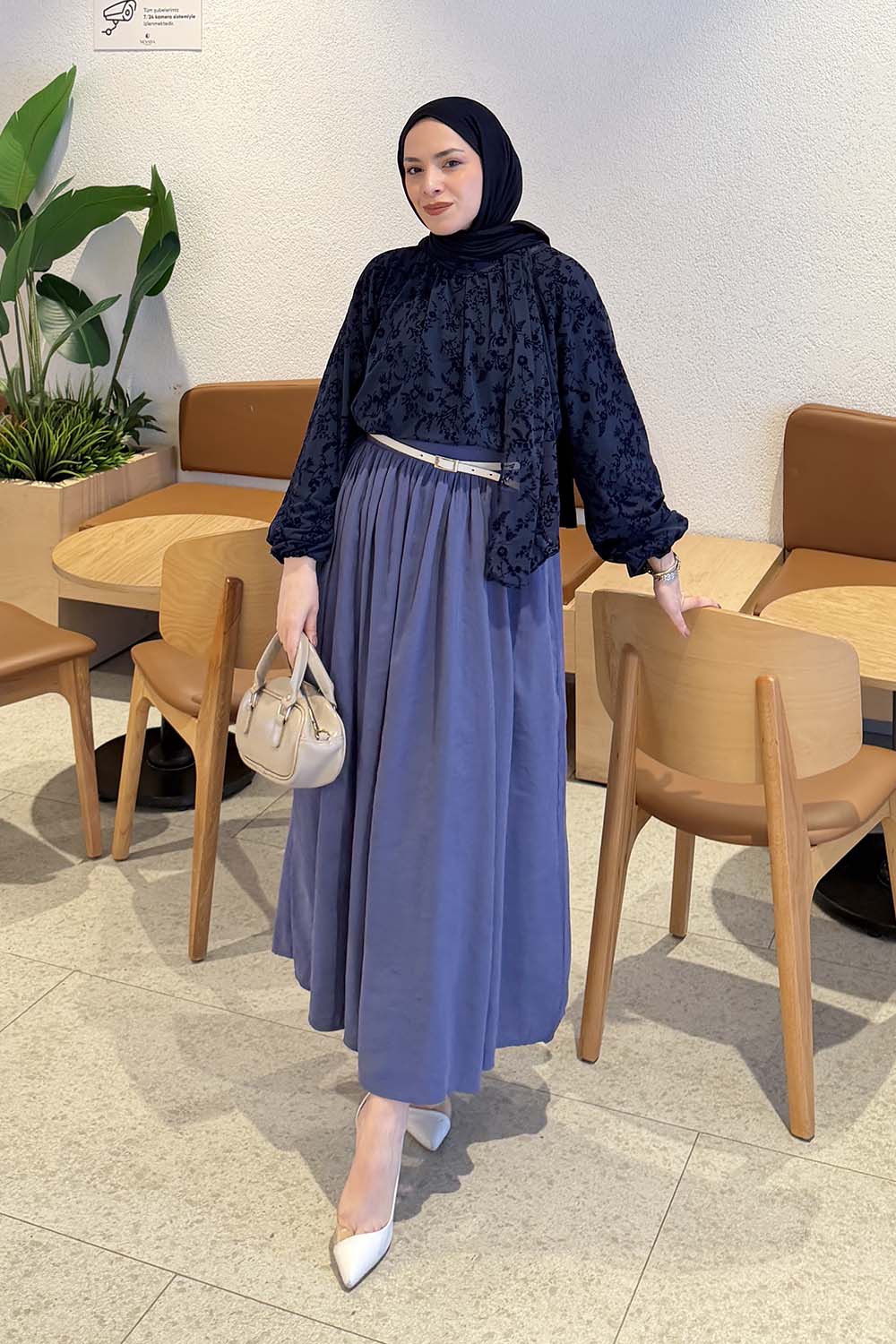 Lamelif Çiçek Baskılı Bluz Lacivert