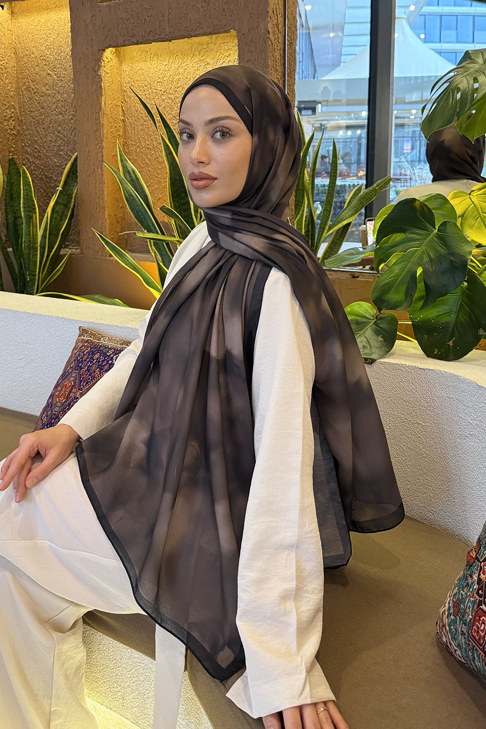 Lamelif Batik Desen Soft Şal Siyah Soft Yeşil