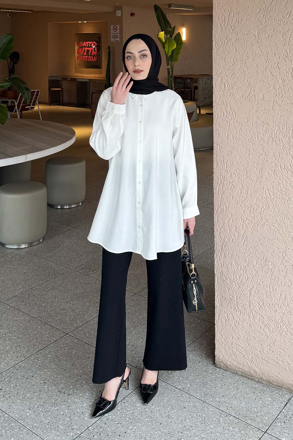 Lamelif Çizgi Geçişli Gömlek Ekru