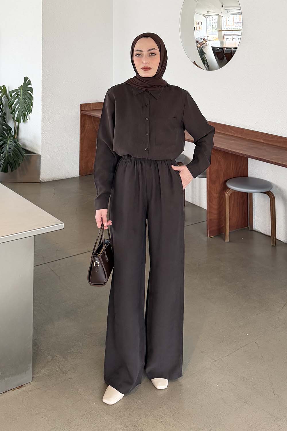 Lamelif Yaka Cepli Takım Koyu Kahverengi