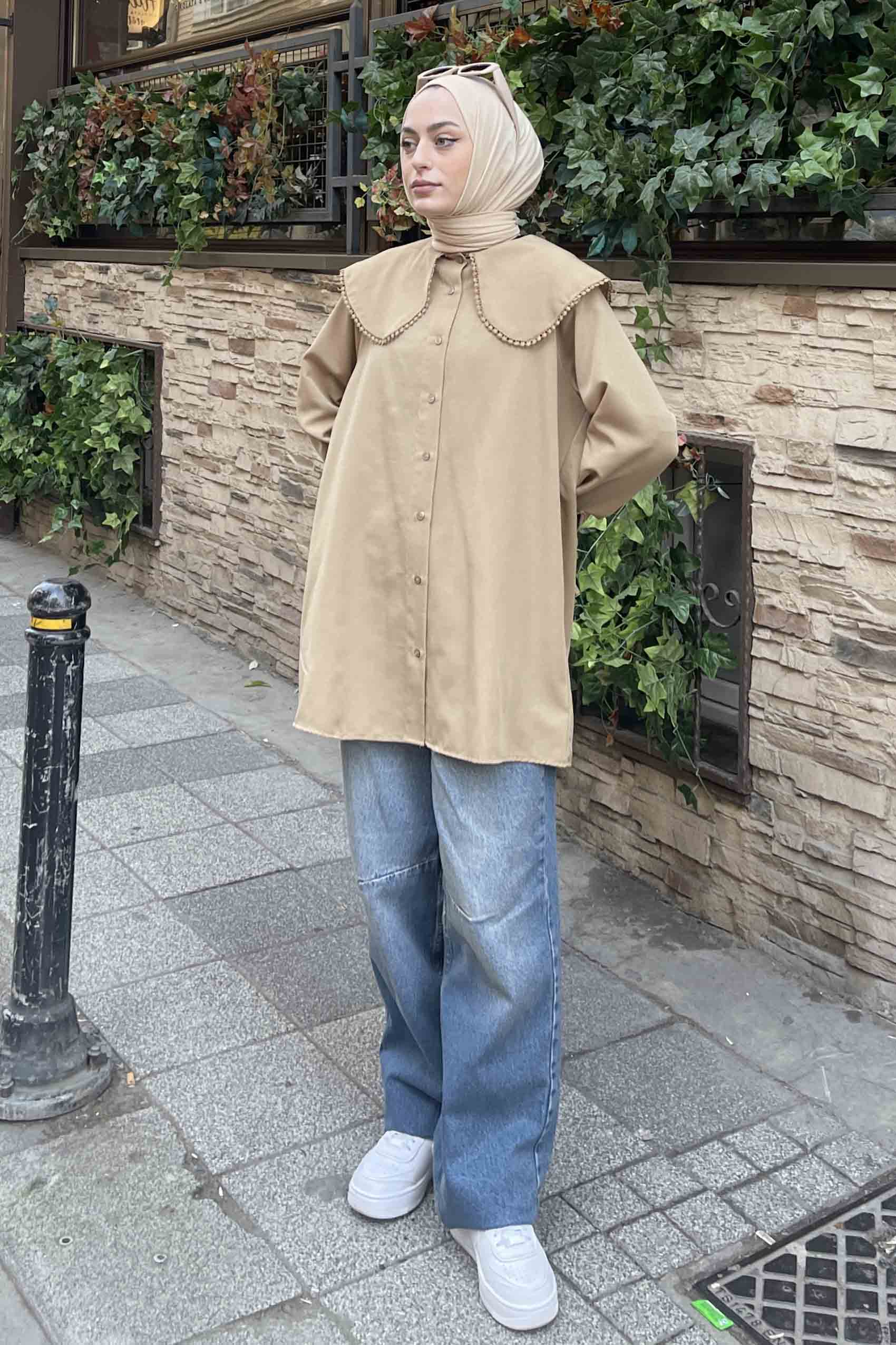 Lamelif Bebe Yaka Dantel Detaylı Gömlek Bej