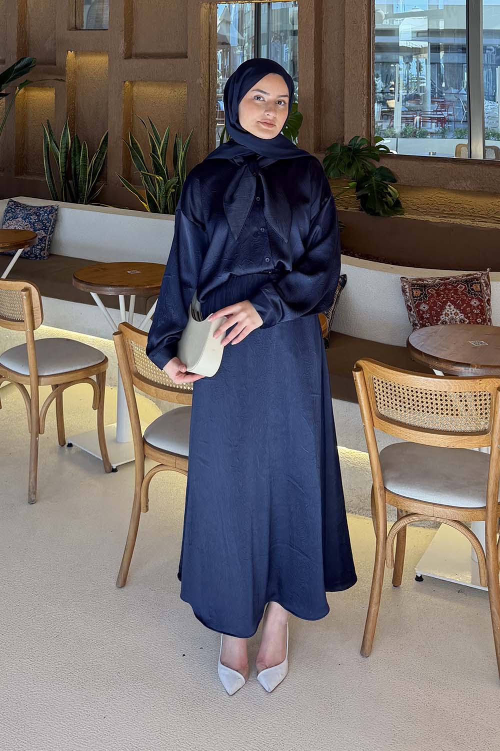 Lamelif Yaka Detaylı Etekli Takım Lacivert