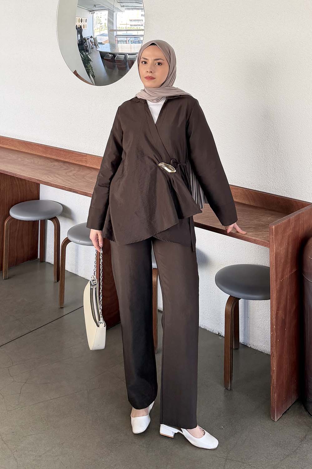Lamelif Toka Detaylı Pantolonlu İkili Takım Acı Kahve