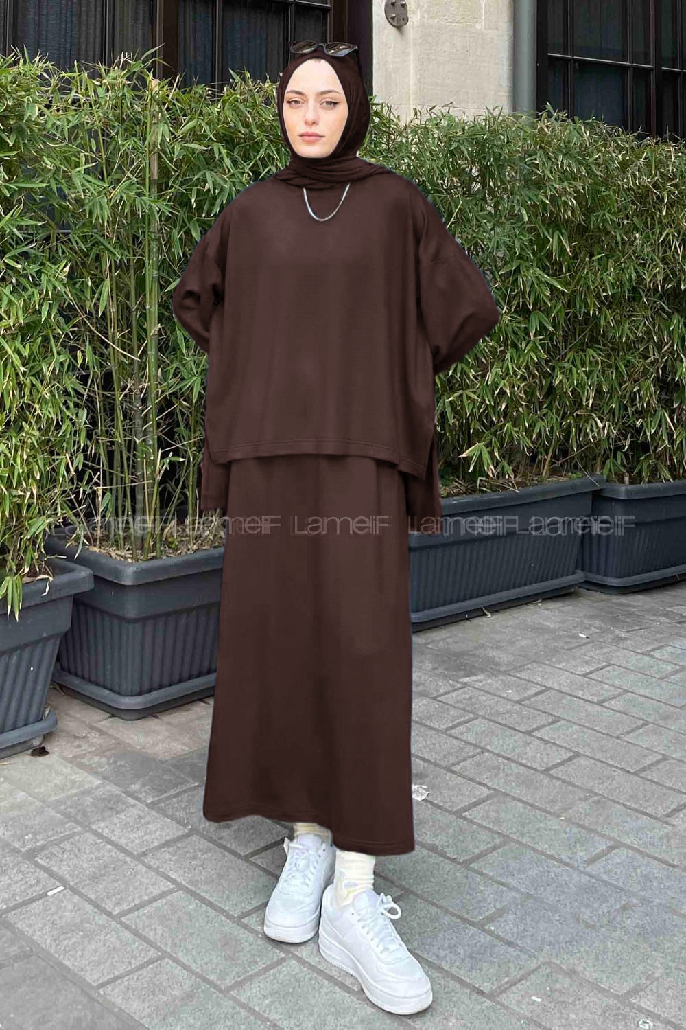 Bitter Brown Crew Neck Long Arm Poplin Fabric Straight Skirt Suit