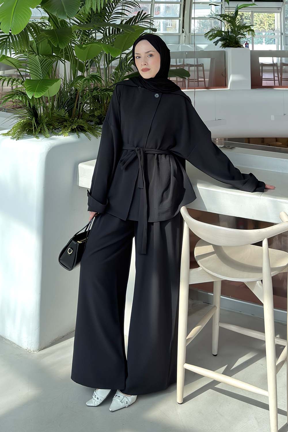 Lamelif Büyük Yaka Detaylı Pantolonlu Takım Siyah