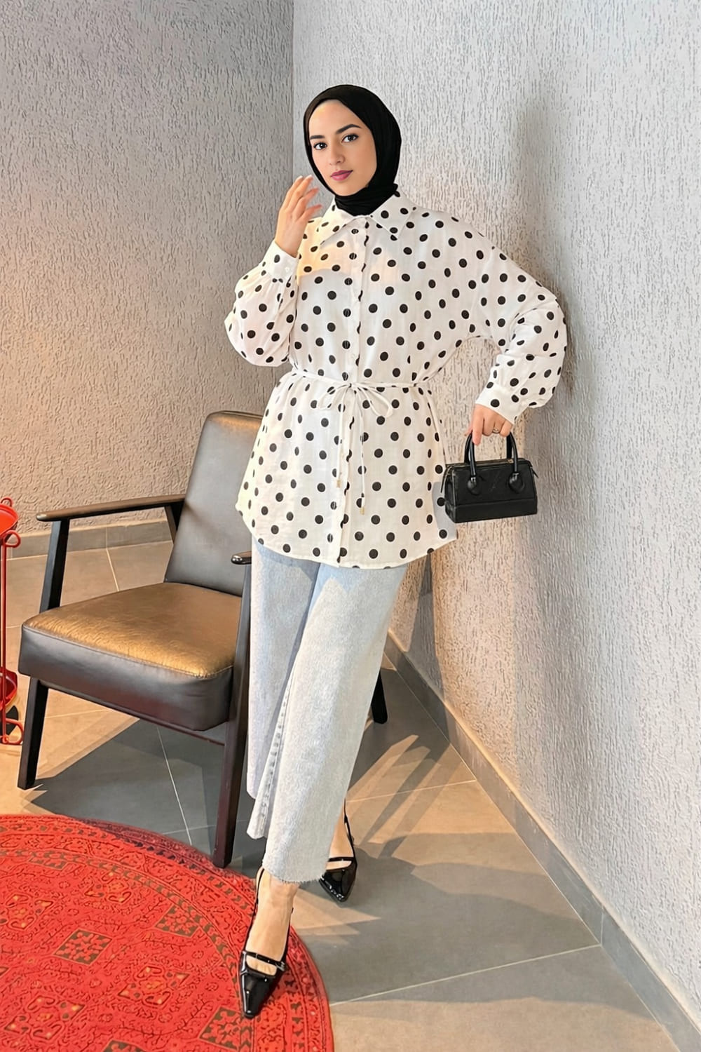 Lamelif Puantiyeli Bağlama Detaylı Gömlek Beyaz-Siyah