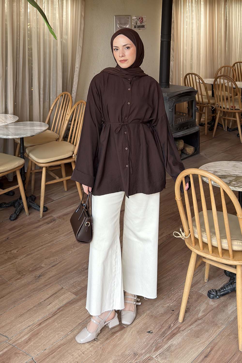 Lamelif Bağlama Detaylı Yırtmaçlı Gömlek Acı Kahve