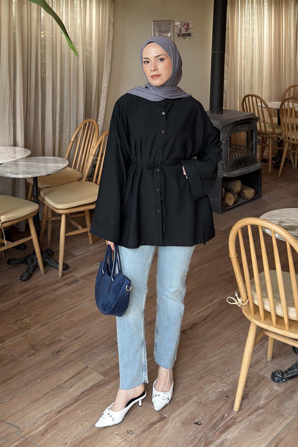 Black Shirt Collar Long Arm Viscose Fabric Shirt