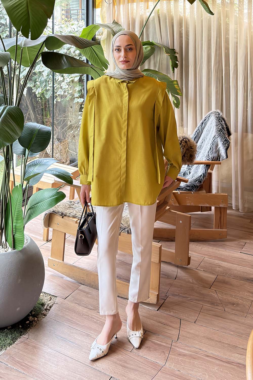 Lamelif Omuz Vatka Detaylı Tesettür Gömlek Yağ Yeşili