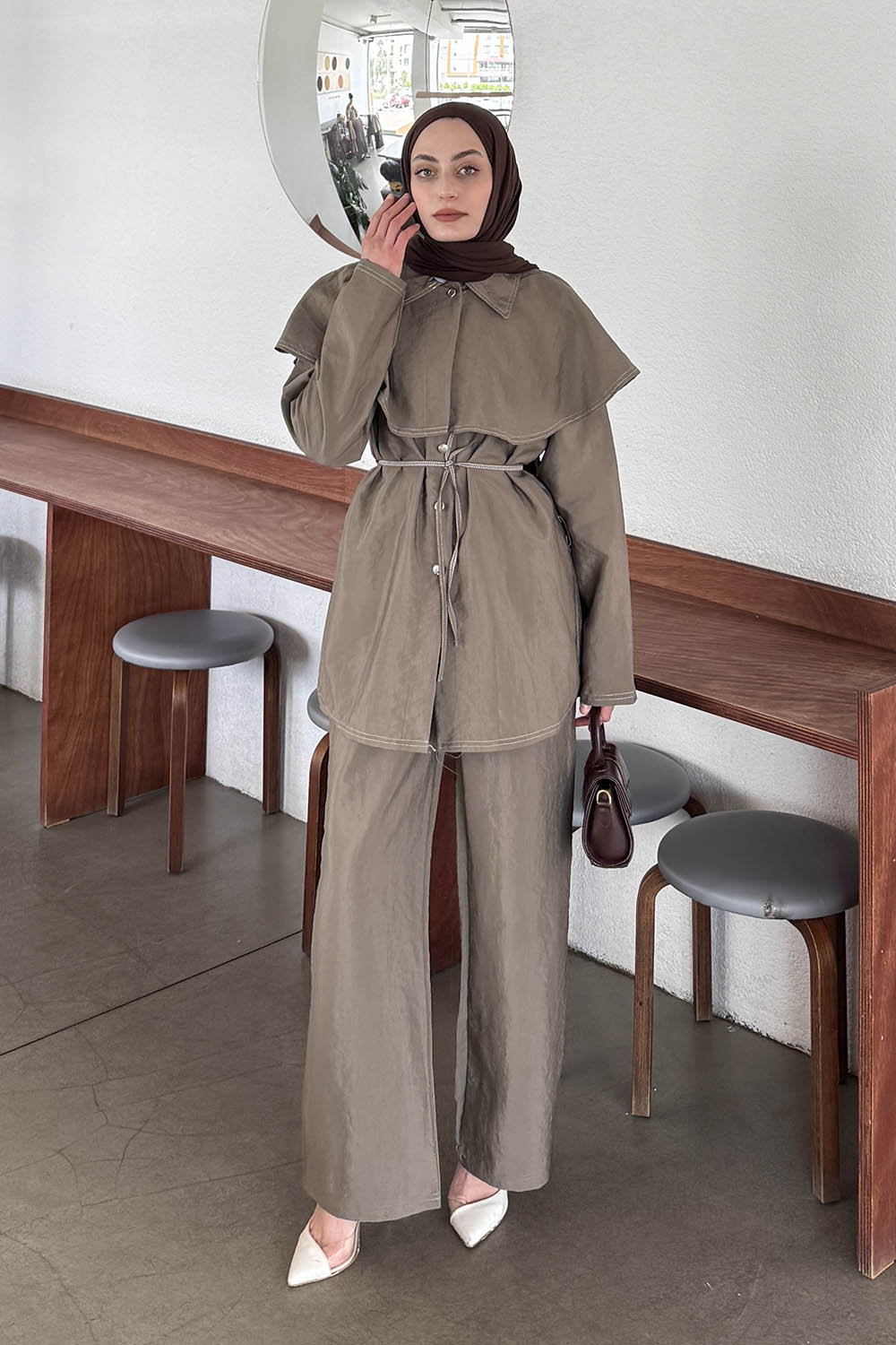 Lamelif Pelerin Detaylı Kontrast Dikişli Takım Vizonrengi