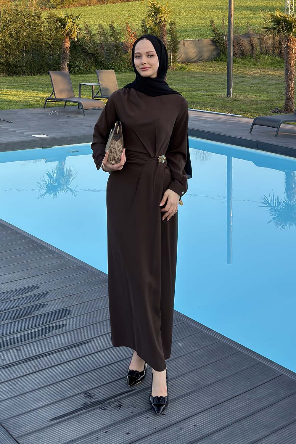 Lamelif Gold Toka Detaylı Drapeli Elbise Acı Kahve