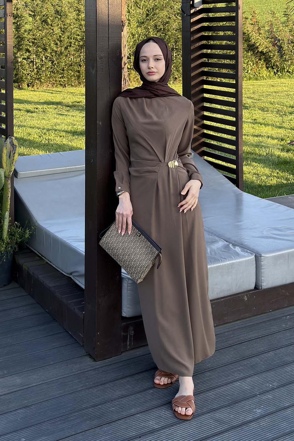 Lamelif Gold Toka Detaylı Drapeli Elbise Soft Kahve