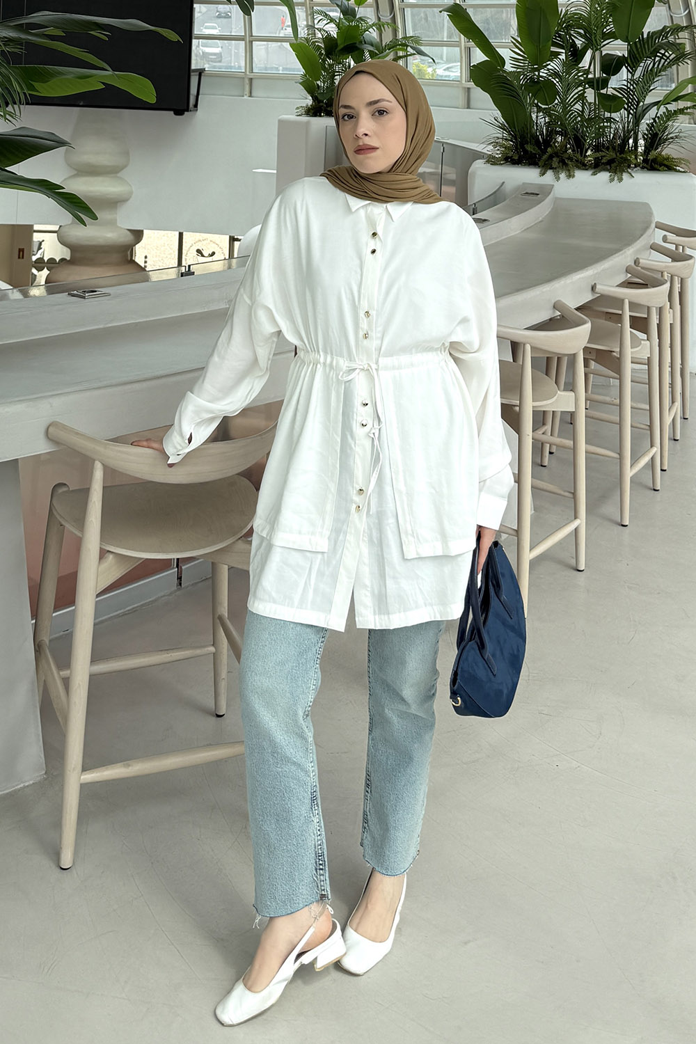 Lamelif Beli Büzgülü Düğme Detaylı Gömlek Beyaz