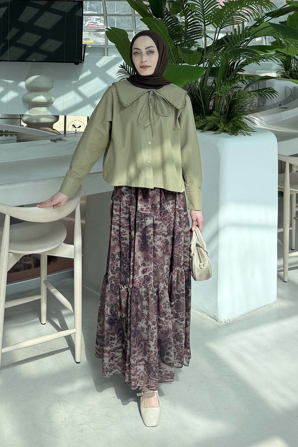Army Green Peter Pan Collar Long Arm Viscose Fabric Unprinted Shirt