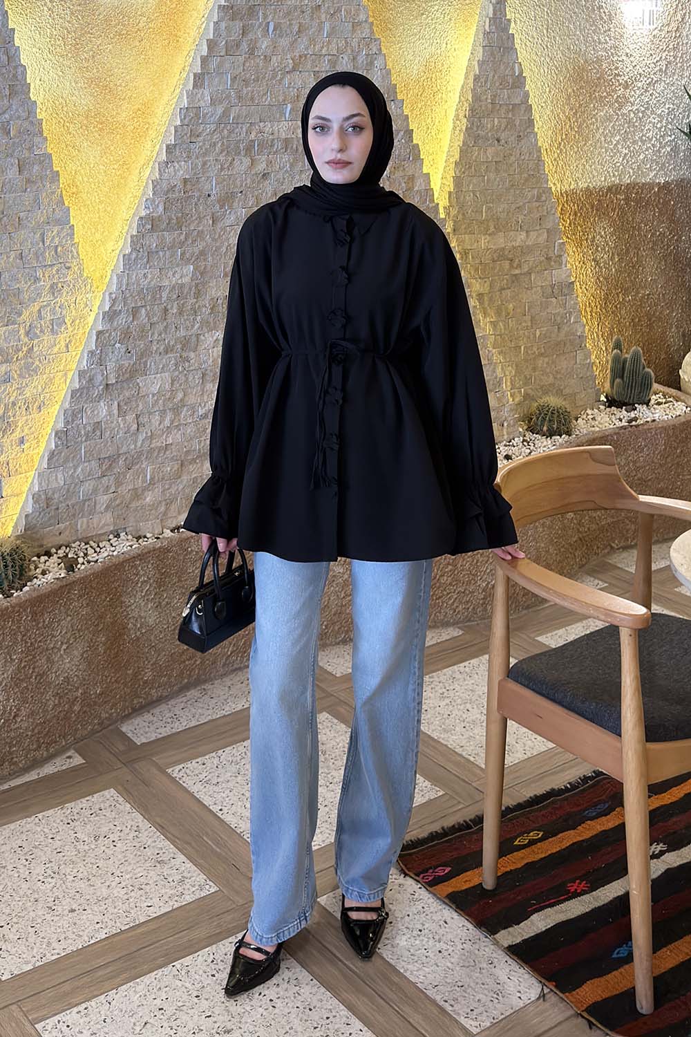 Lamelif Fırfırlı Bağlama Detaylı Gömlek Siyah