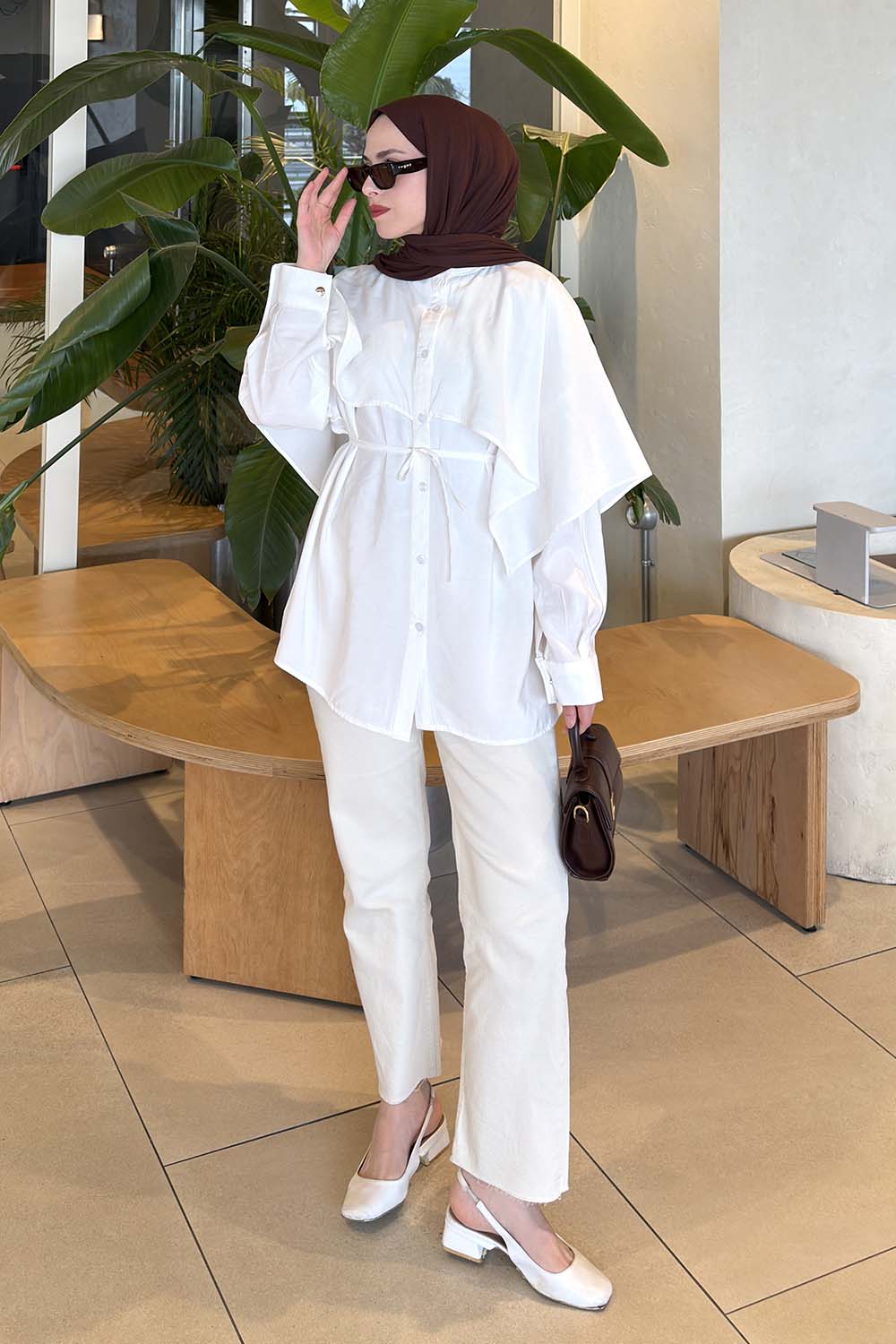 Lamelif Hakim Yaka Pelerinli Gömlek Beyaz