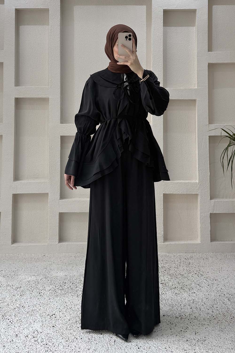 Lamelif Geniş Volan Yakalı Bağlama Detaylı Pantolonlu Takım Siyah