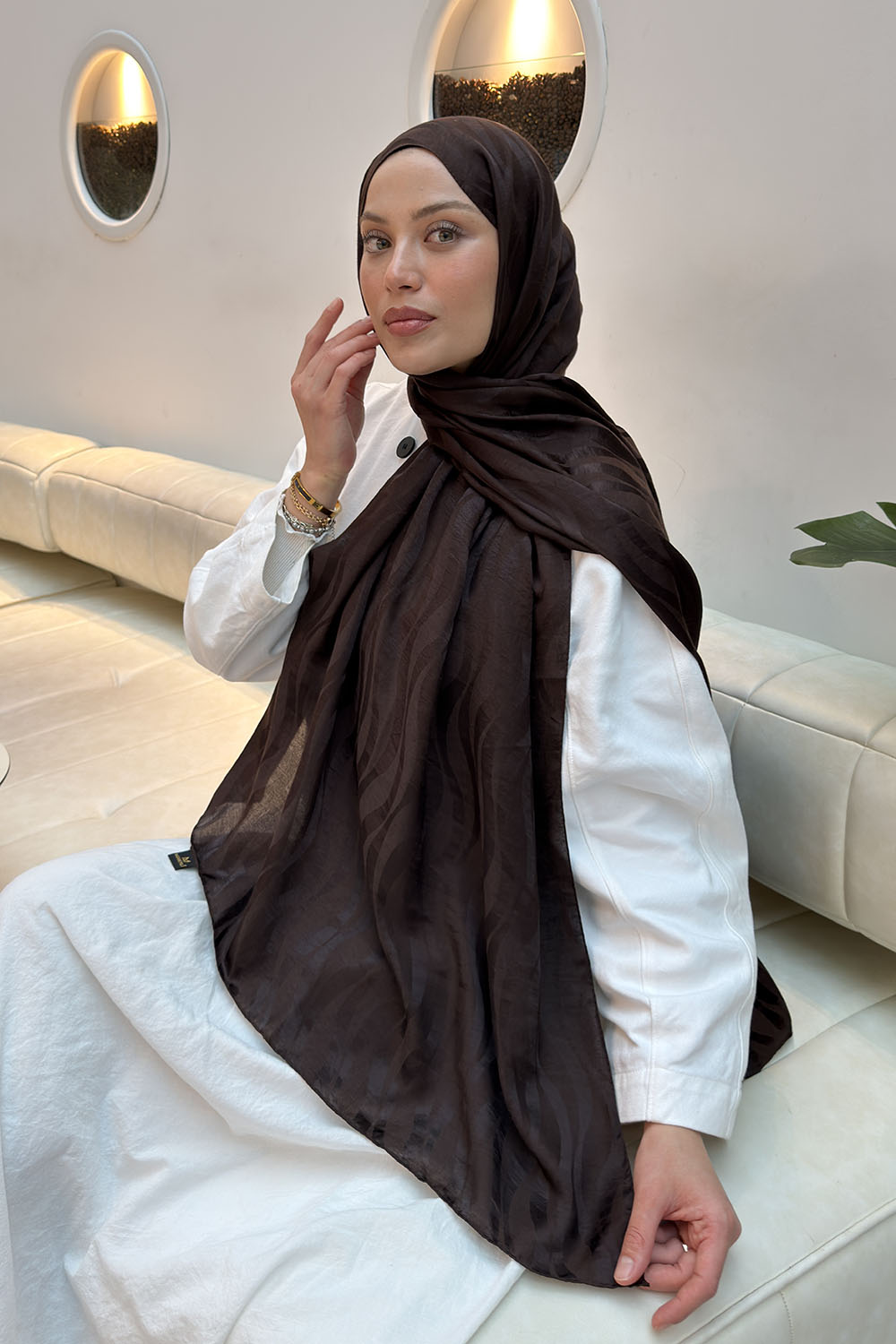 Lamelif  Shine Desen Ayrobin Floş Jakar  Şal Acı Kahve