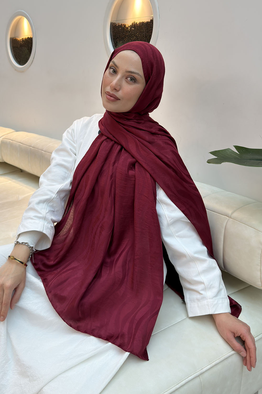 Lamelif  Shine Desen Ayrobin Floş Jakar  Şal Bordo