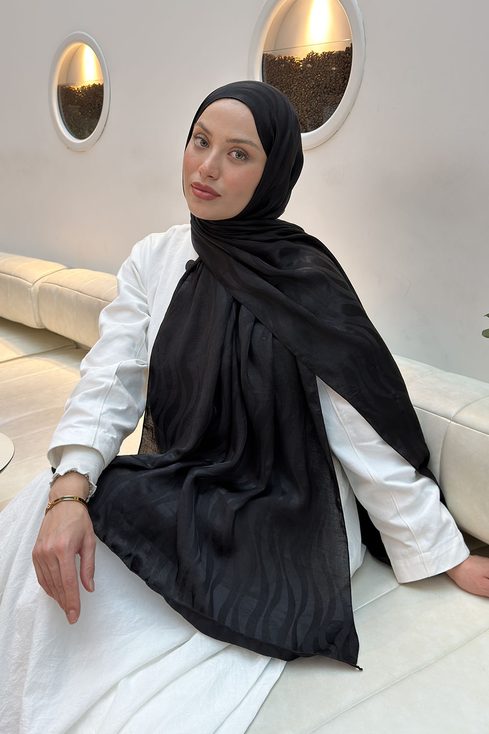 Lamelif  Shine Desen Ayrobin Floş Jakar  Şal Siyah