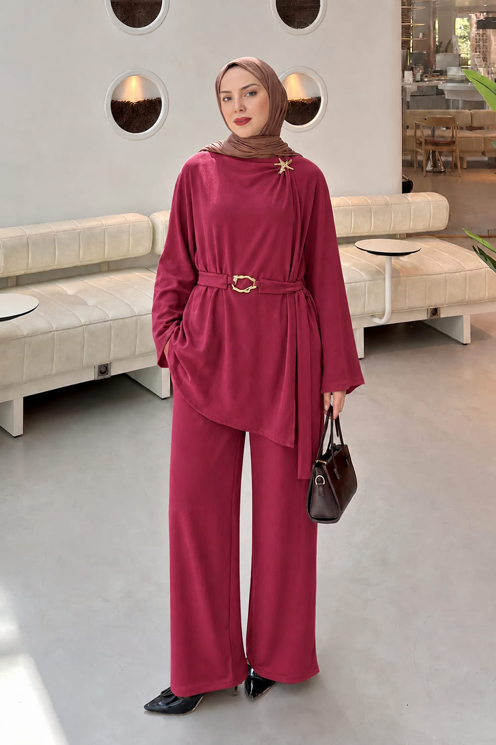 Lamelif Gold Broş Detaylı Pantolonlu Takım Bordo