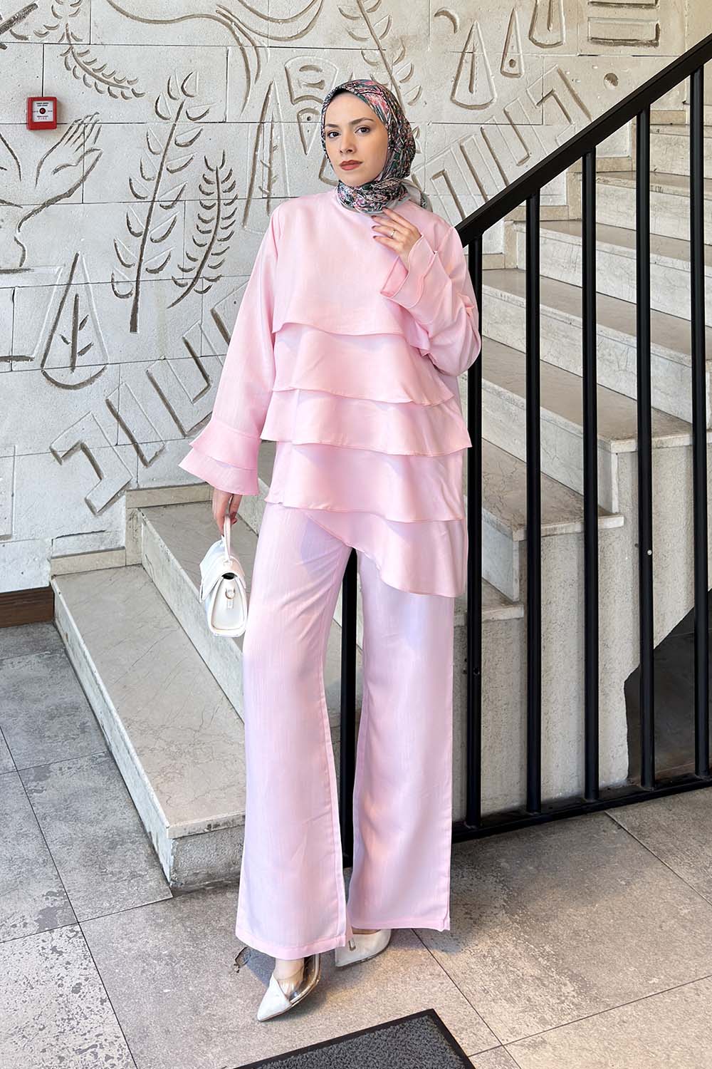 Lamelif Kat Detaylı Pantolonlu Takım Pembe