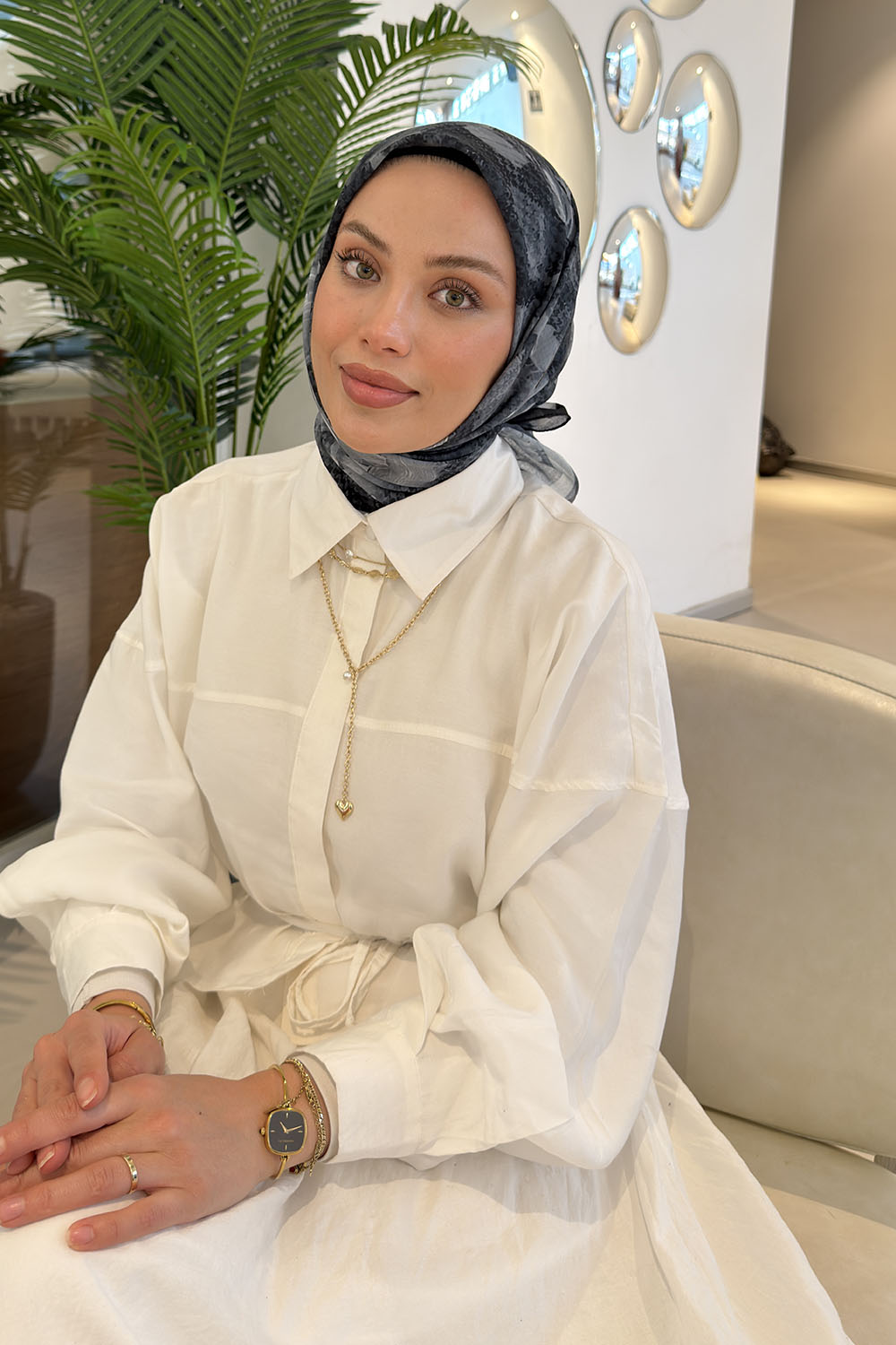 Lamelif Gül Desen Soft Eşarp Siyah