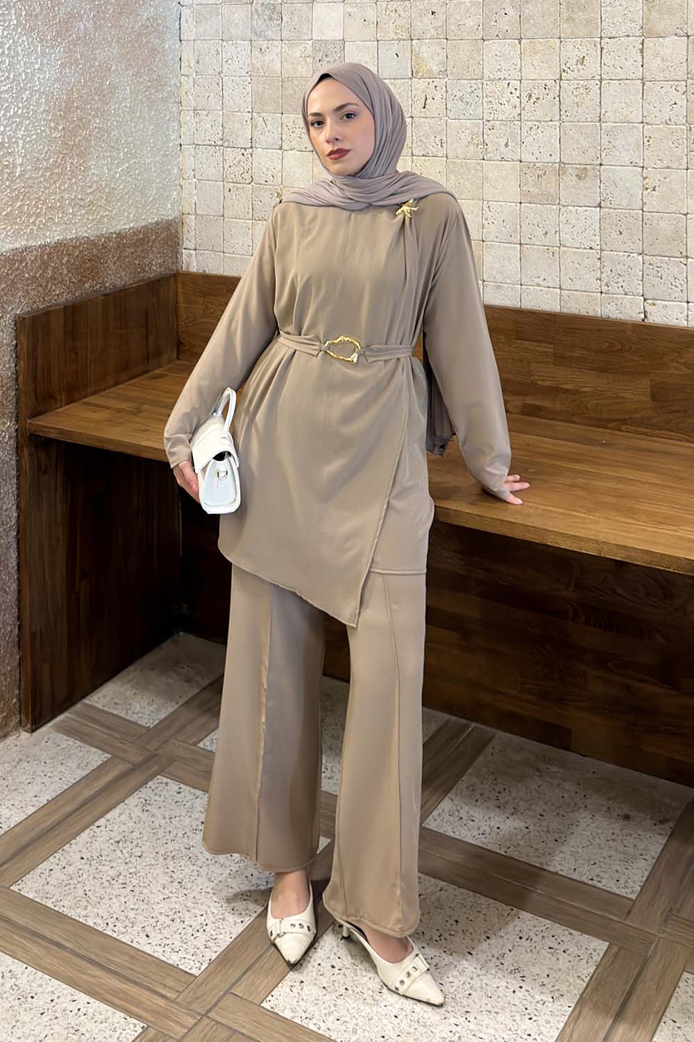 Lamelif Gold Broş Detaylı Pantolonlu Takım Vizonrengi