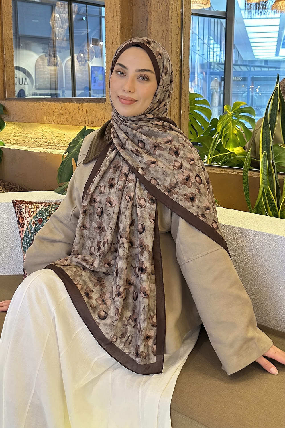 Lamelif Çiçek Desen Lara Soft Şal Vizon