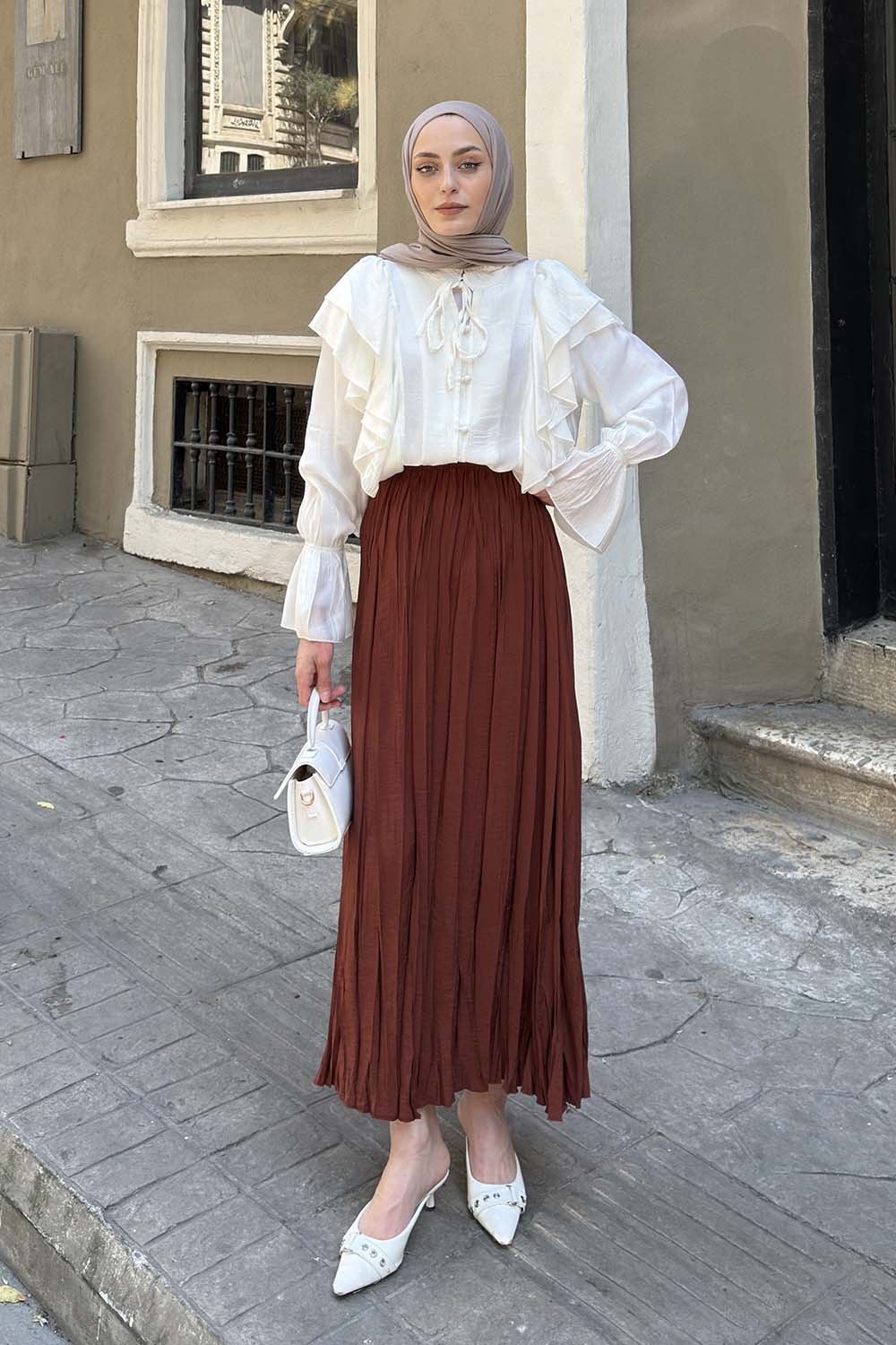 Lamelif Volan Detaylı Çizgili Gömlek Ekru