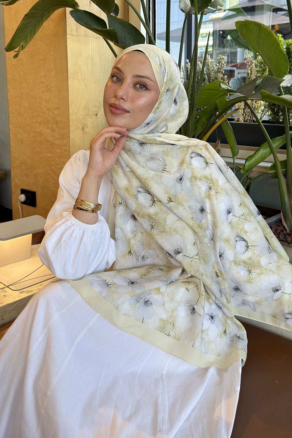 Lamelif Çiçek Desen Lara Soft Şal Sarı