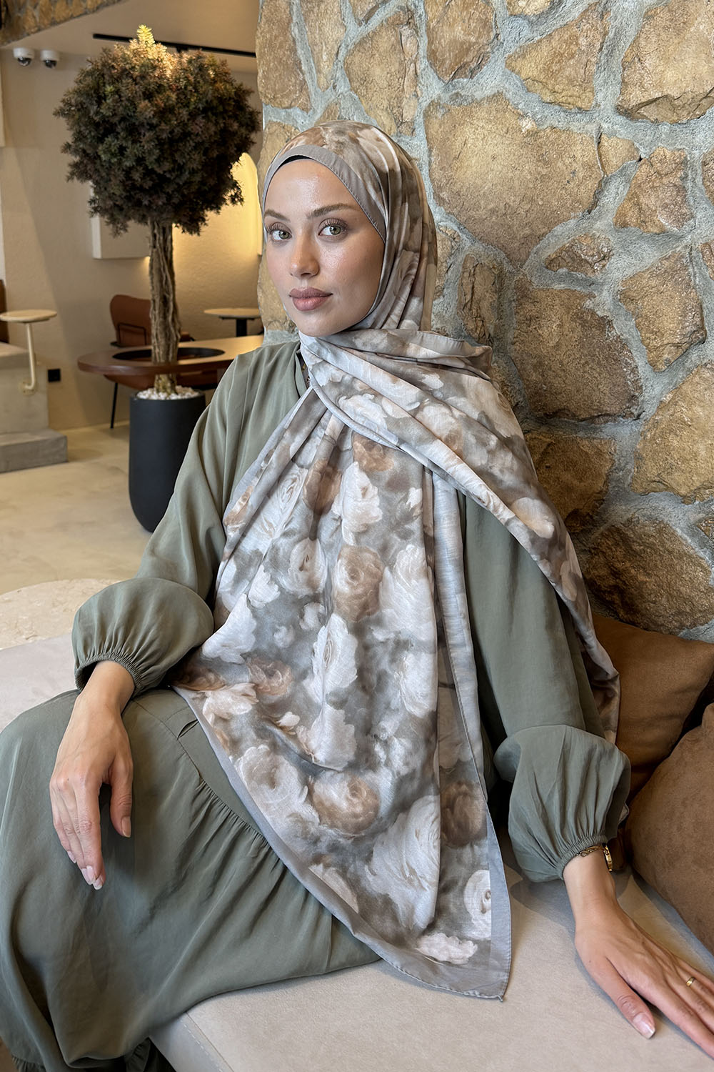 Lamelif  Botanik Çiçek Desen Lara Soft Şal Mint Yeşili