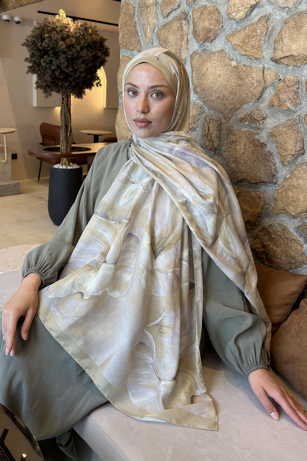 Lamelif Çiçek Desen Lara Soft Şal Mint Yeşili