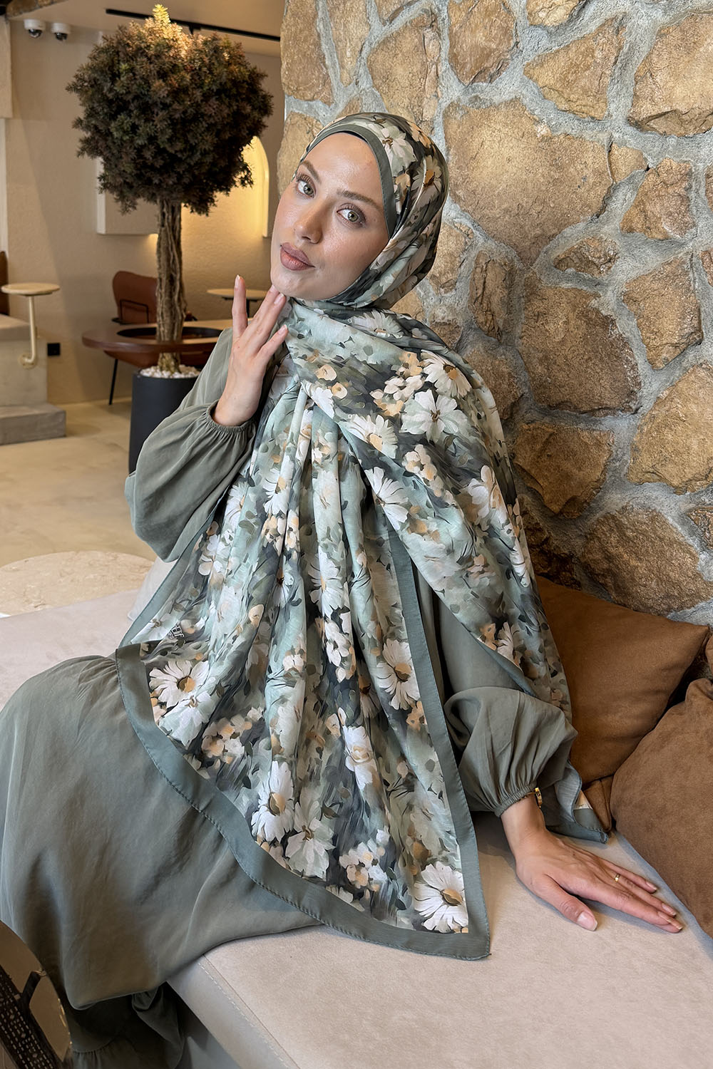 Lamelif Papatya Desen Lara Soft Şal Adaçayı