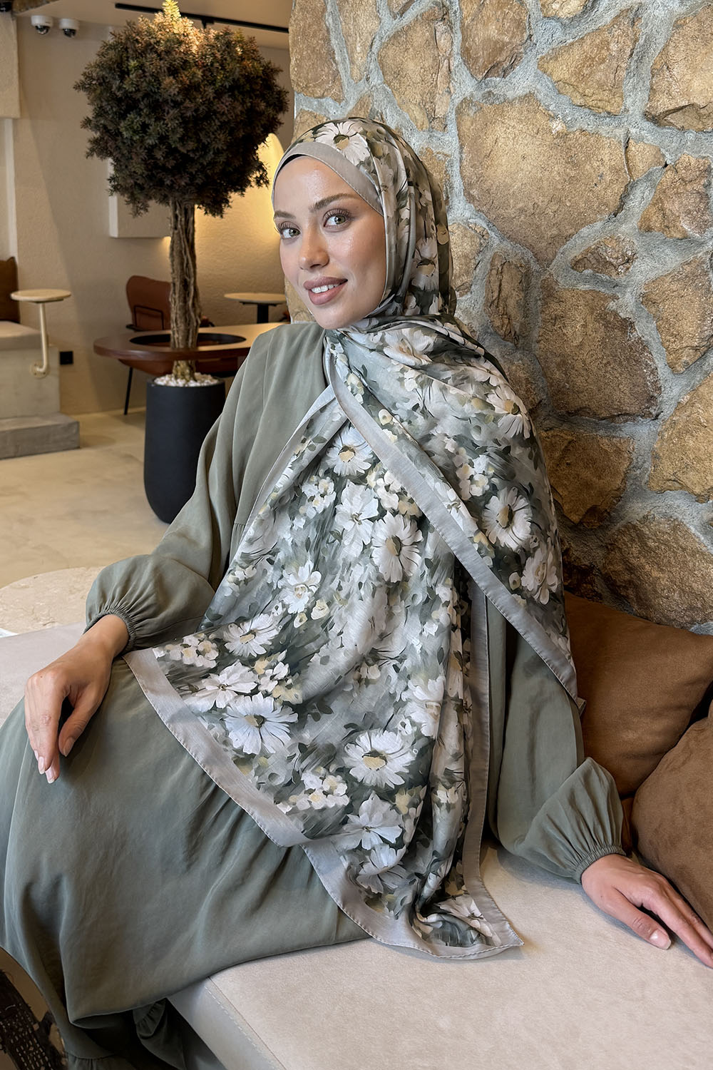 Lamelif Papatya Desen Lara Soft Şal Mint Yeşili