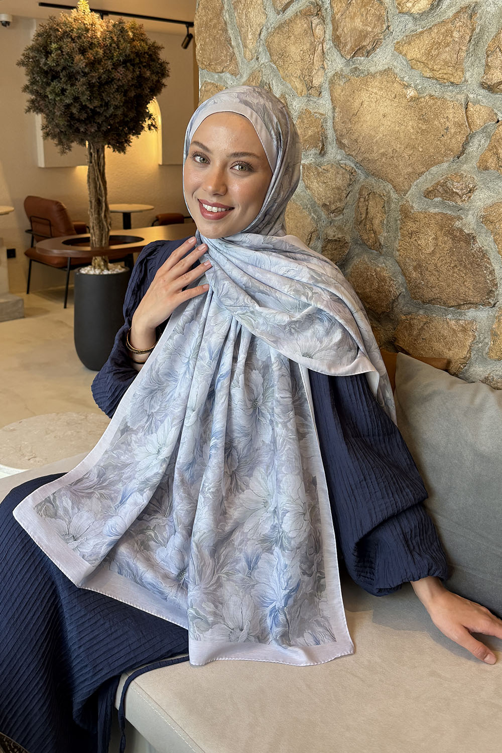 Lamelif Floral Desen Lara Soft Şal Gümüş Gri