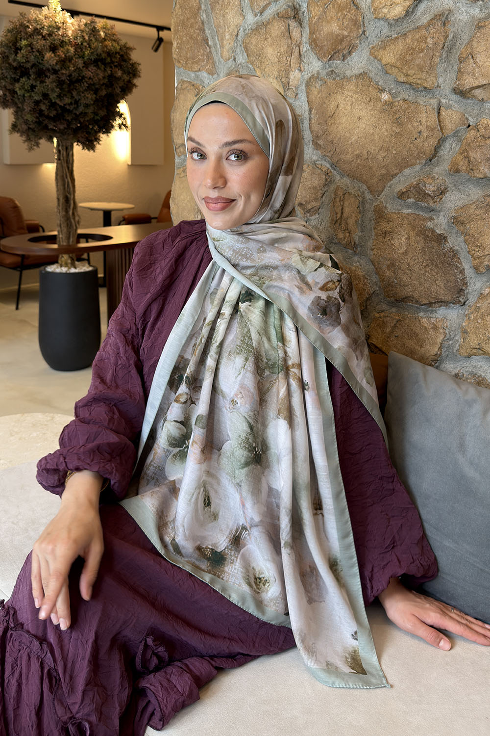 Lamelif Zambak Desen Lara Soft Şal Adaçayı