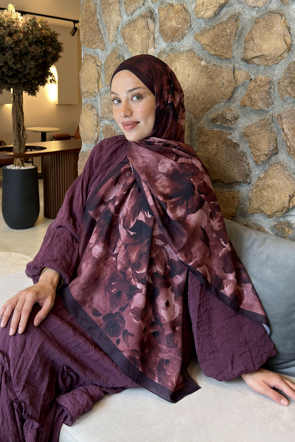 Lamelif Zambak Desen Lara Soft Şal Bordo