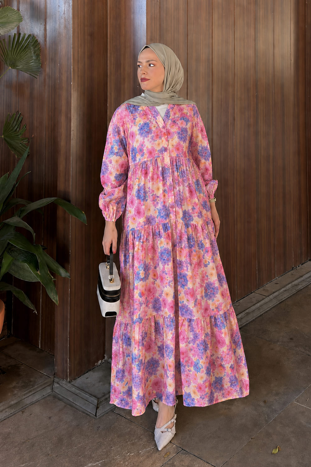 Lamelif V Yaka Çiçek Desenli Elbise Pembe