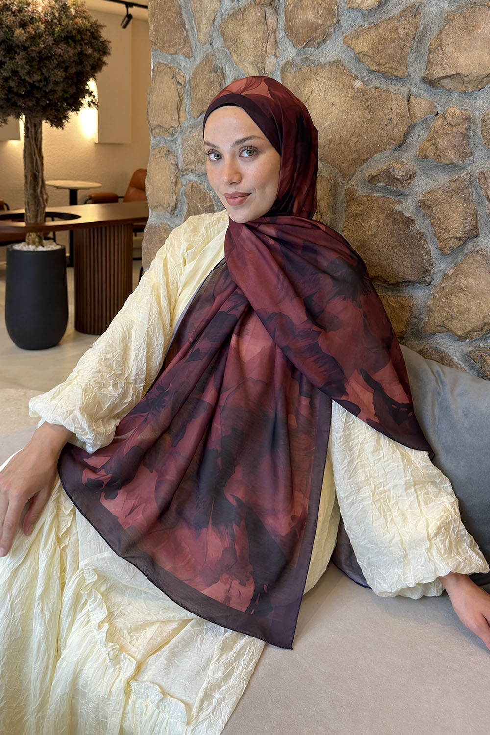 Lamelif Çiçek Desen Lara Soft Şal Bordo