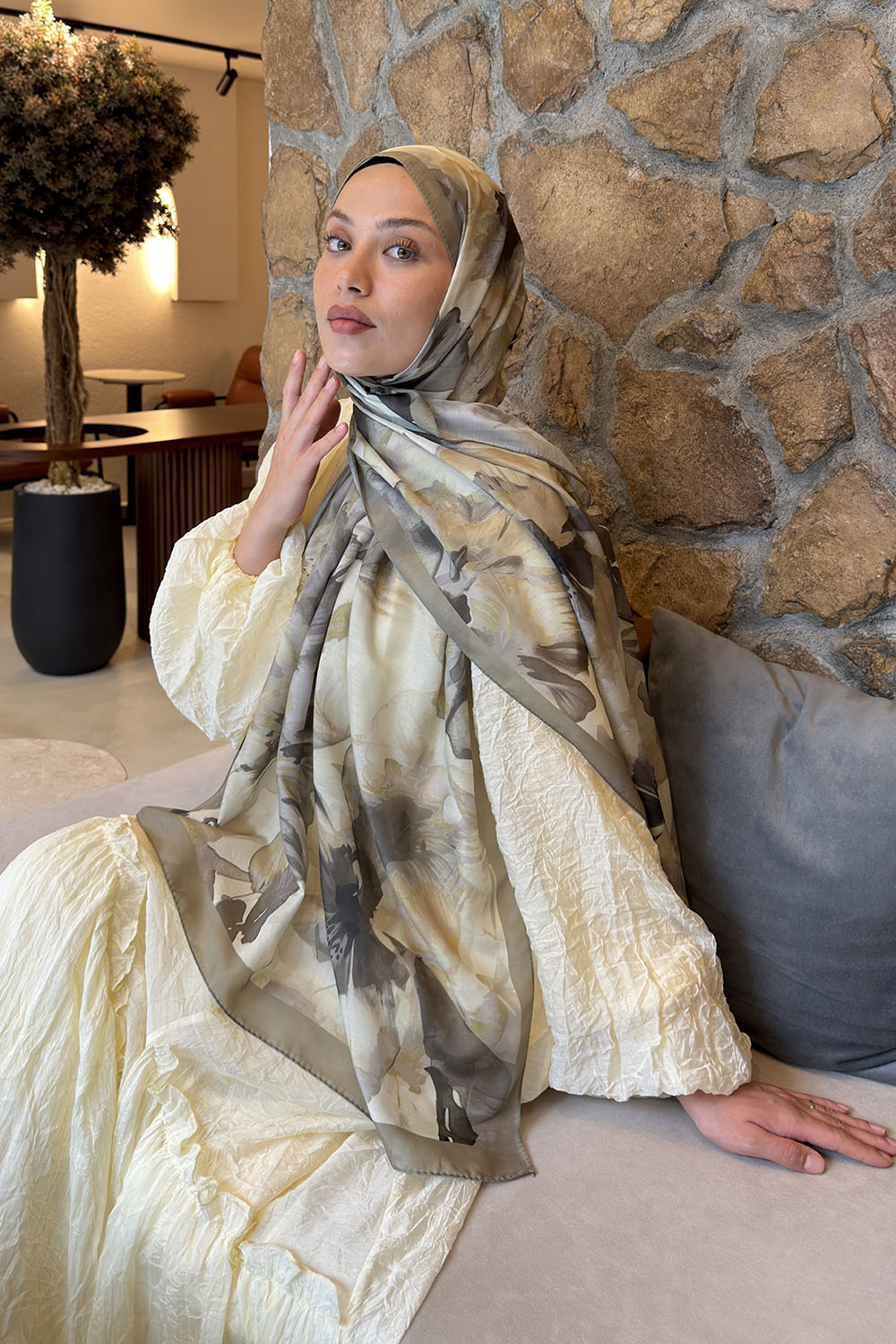 Lamelif Çiçek Desen Lara Soft Şal Mint Yeşili