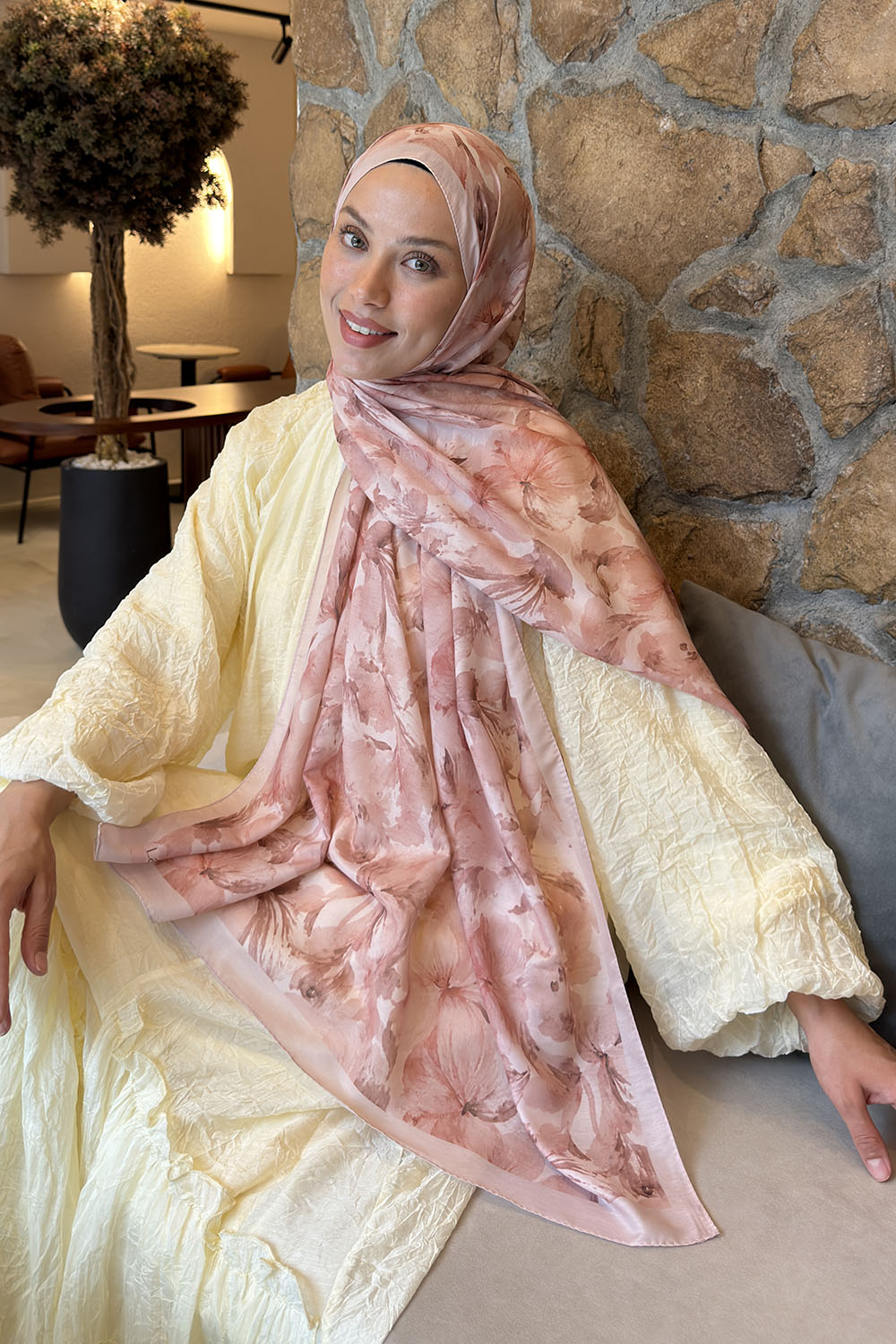 Lamelif Lale Desen Lara Soft Şal Pudra
