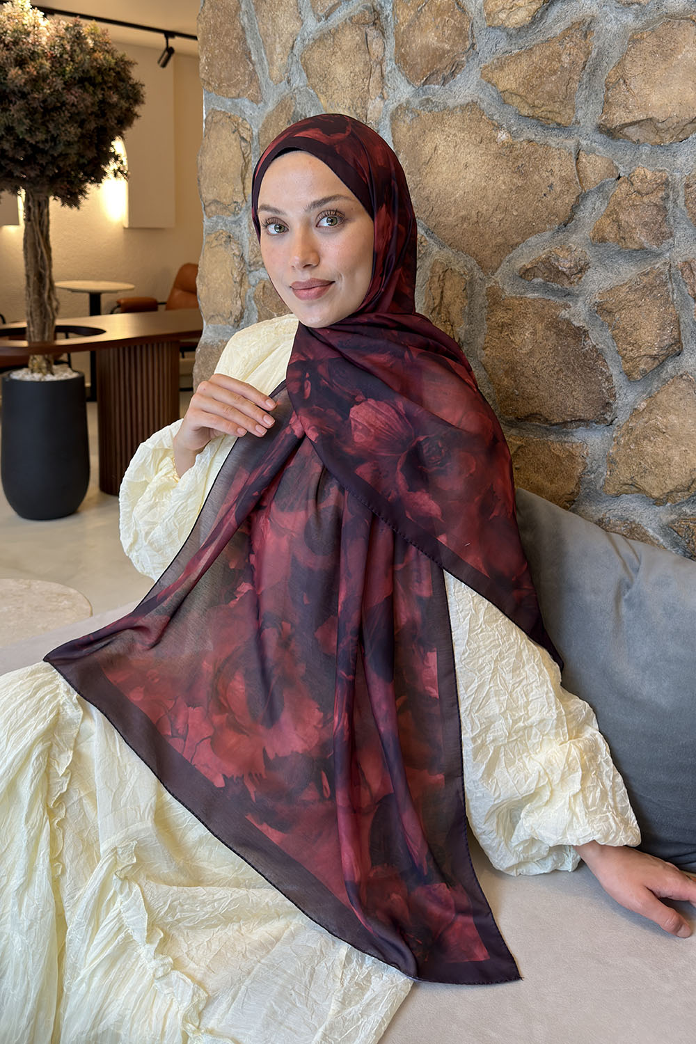 Lamelif Poeny Desen Lara Soft Şal Bordo