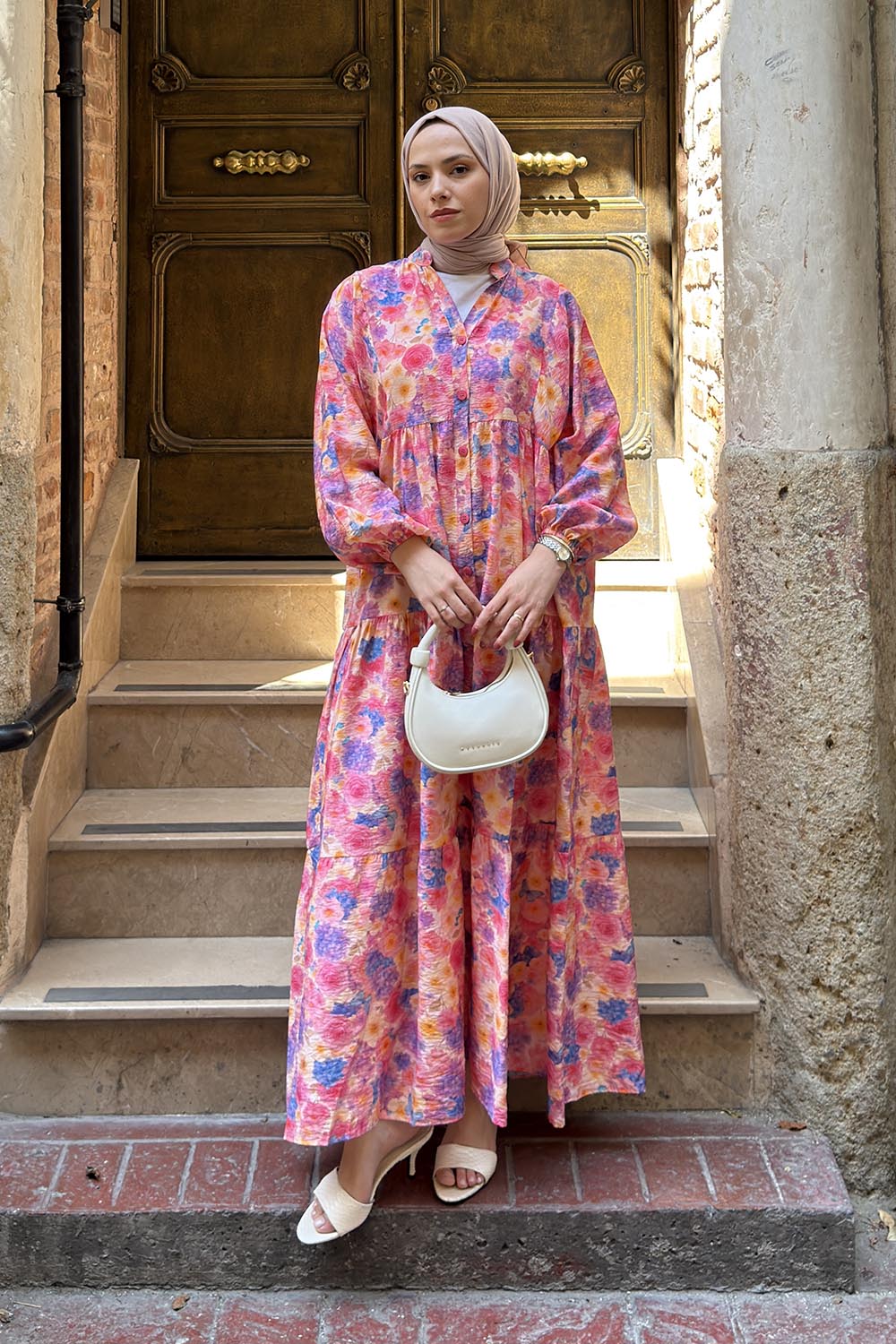 Lamelif V Yaka Çiçek Desenli Elbise Pembe