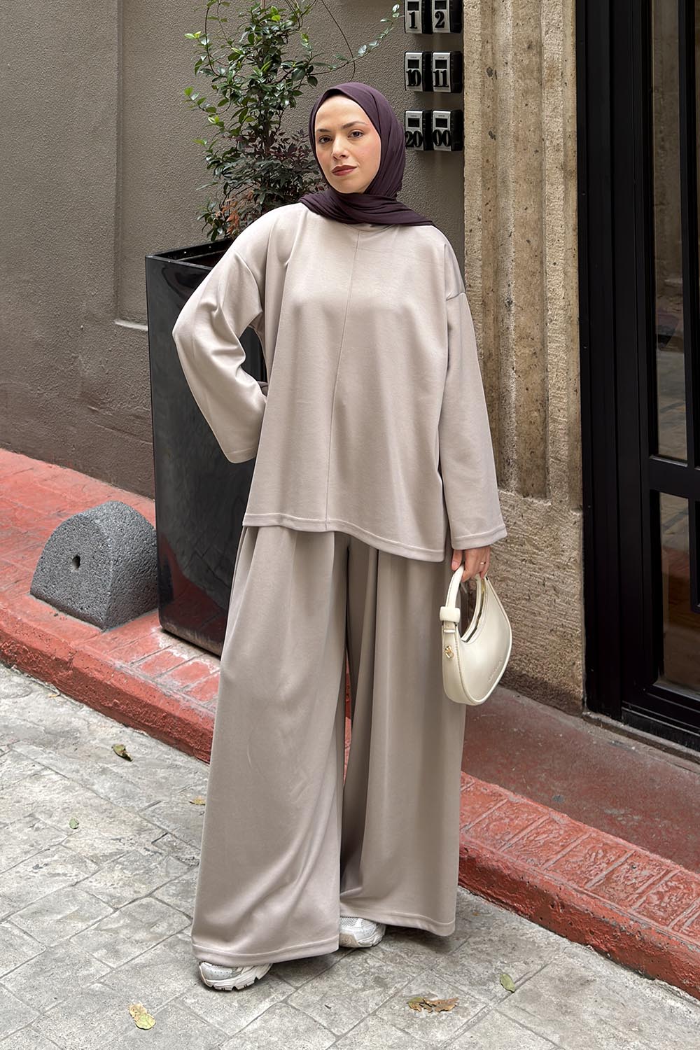 Stone Crew Neck Long Arm Without Accessories Regular Trousers Suit