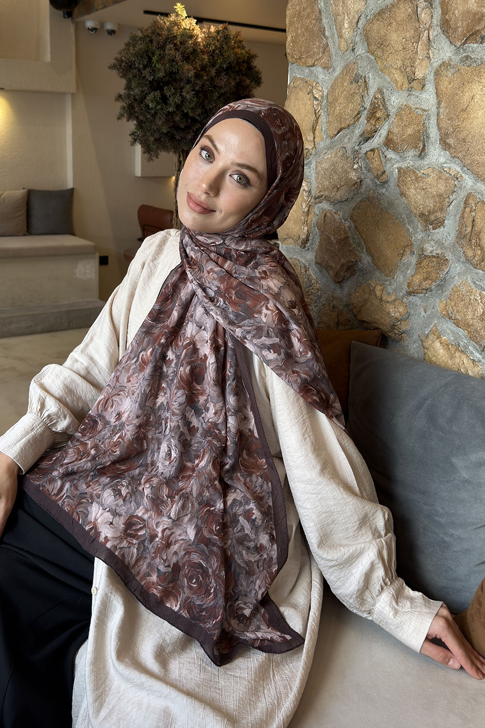 Lamelif Rose Garden Desen Bambu Şal Kahverengi