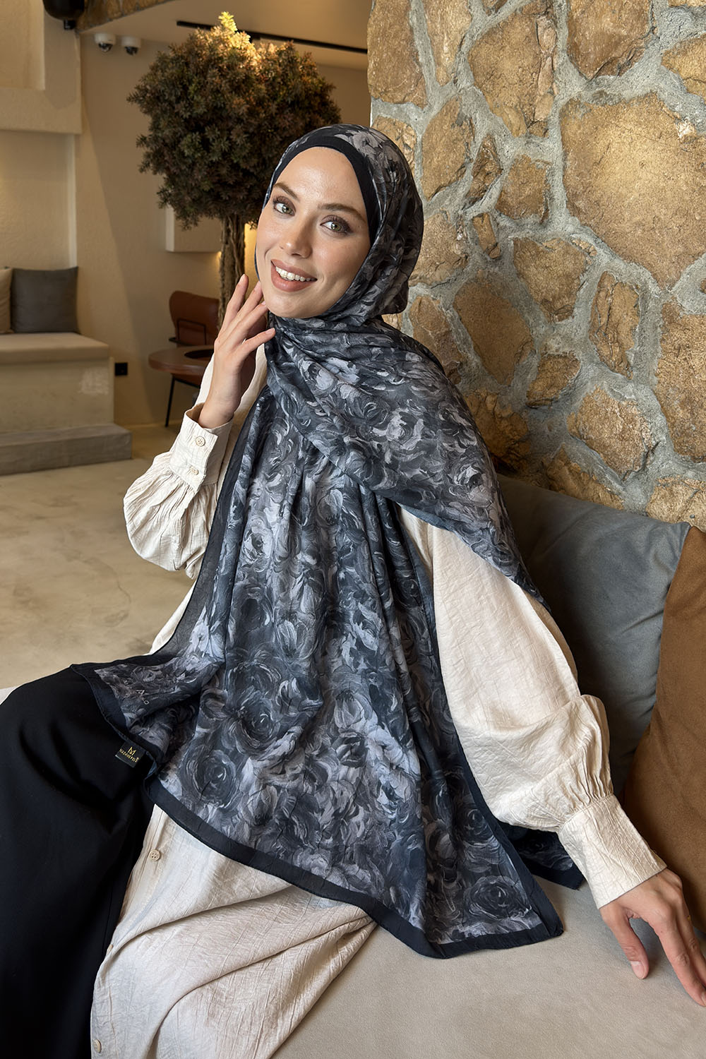 Lamelif Rose Garden Desen Bambu Şal Siyah