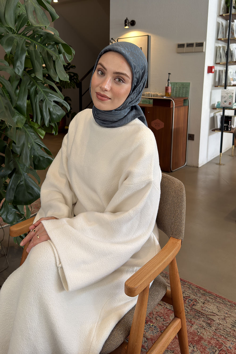 Lamelif CC Desen Ayrobin Floş Jakar Eşarp Metalik Gri